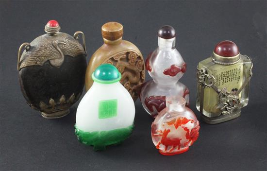 6 snuff bottles